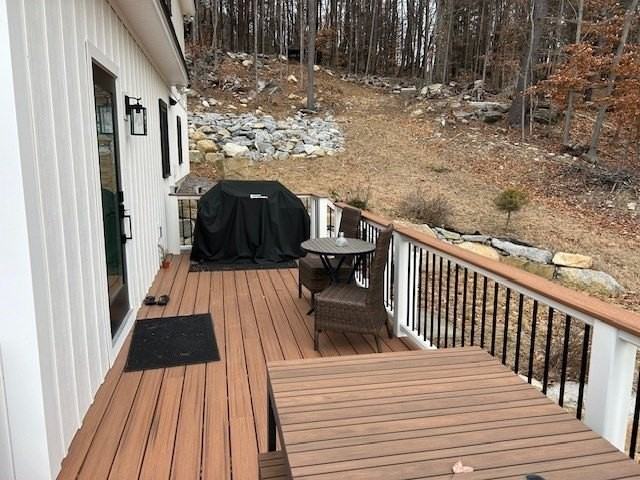 62 Old Hubbard Rd - Photo 4 of 33