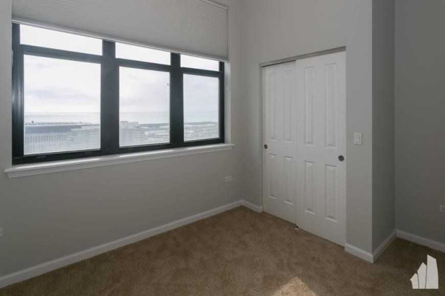 1464 S Michigan Ave - Photo 7 of 10