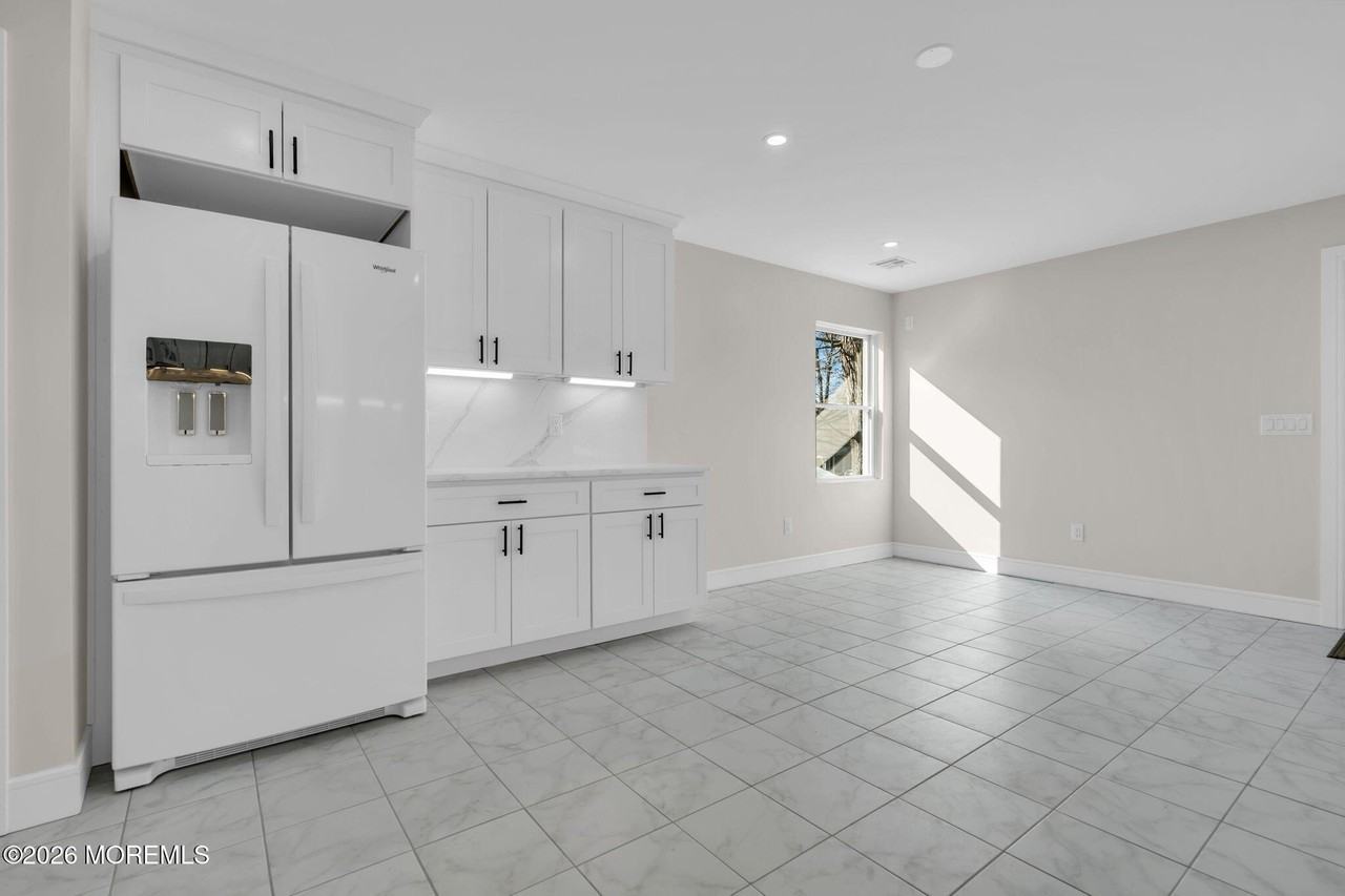 2334 Adams Ave - Photo 6 of 28