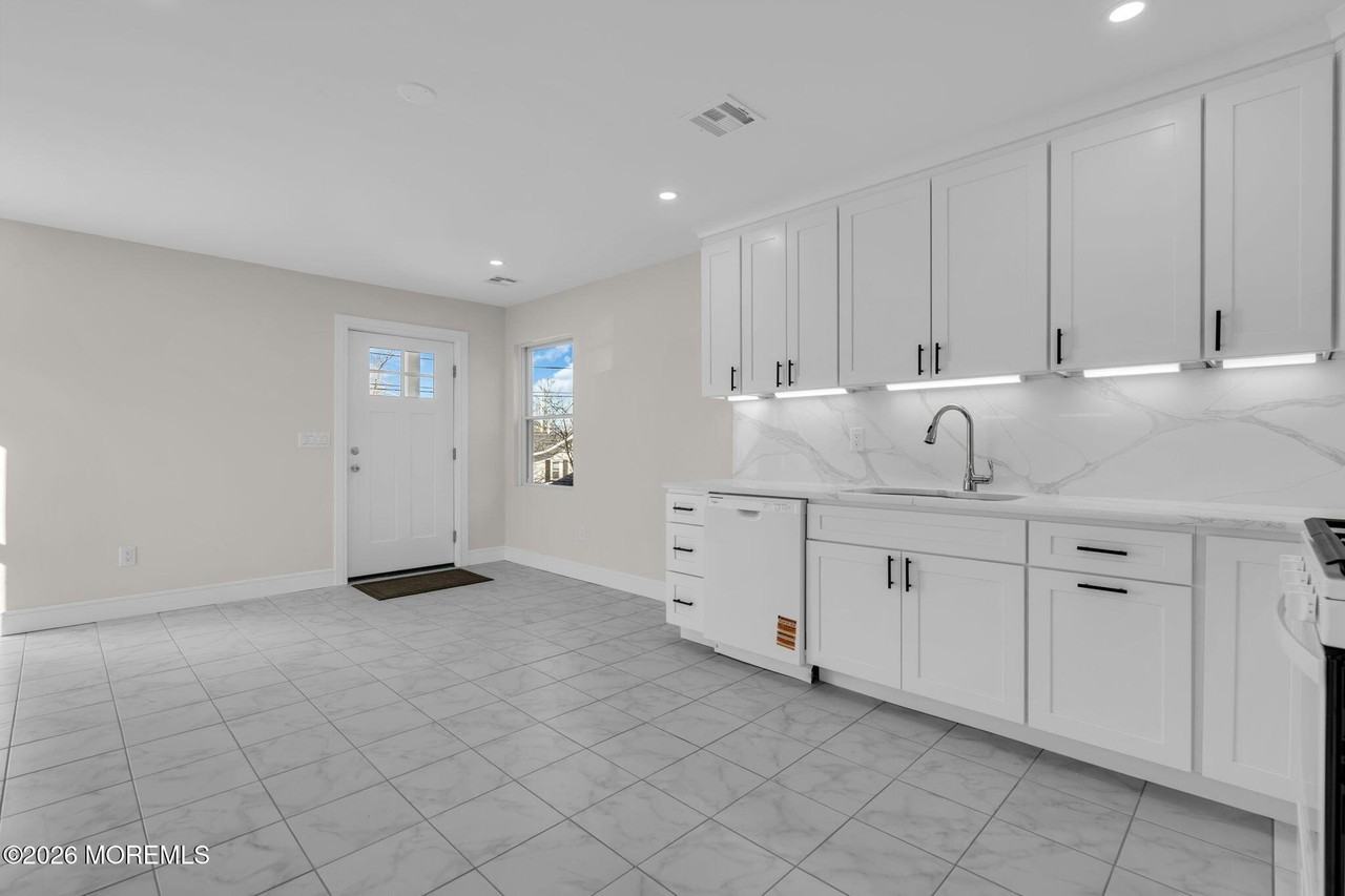 2334 Adams Ave - Photo 7 of 28