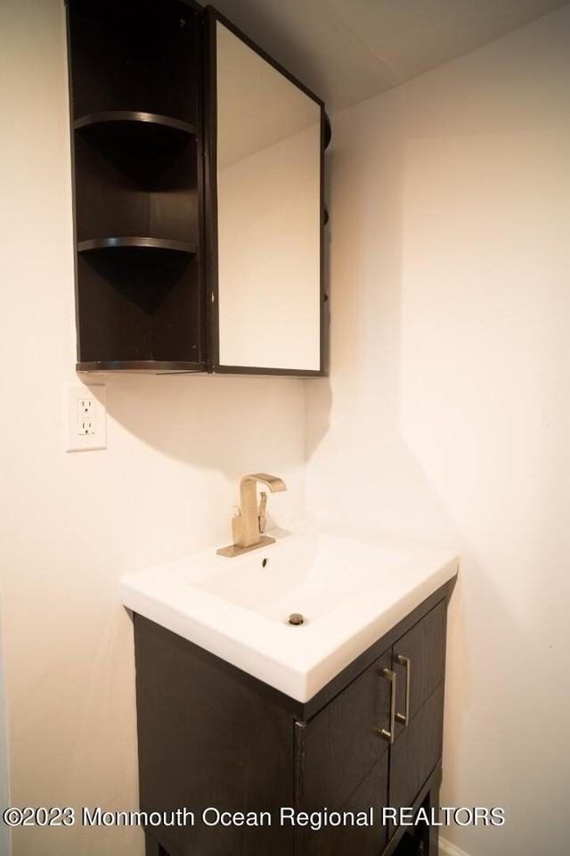 323 14th Ave - Photo 7 of 13