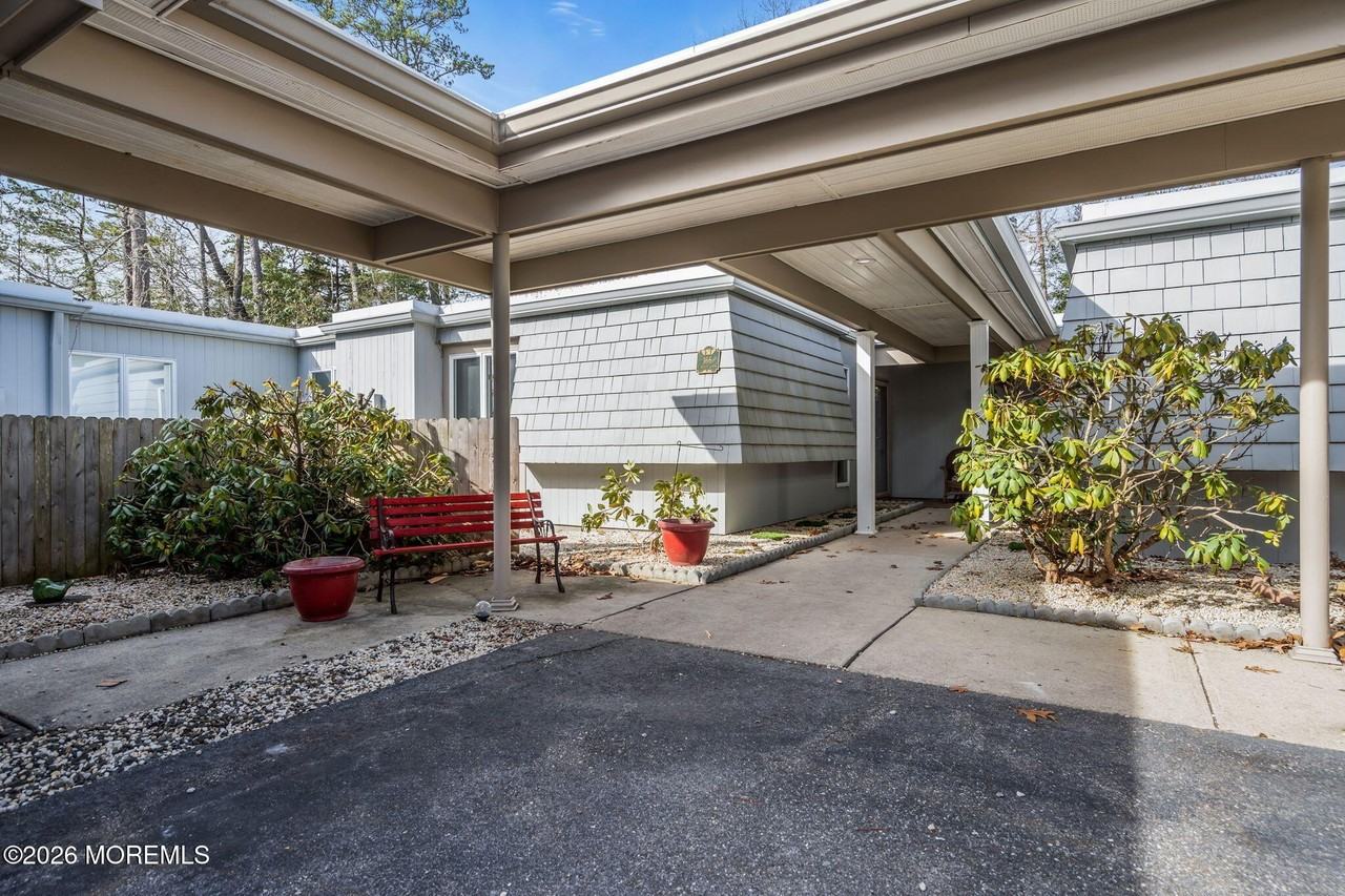 166 E Holly Ln - Photo 2 of 15