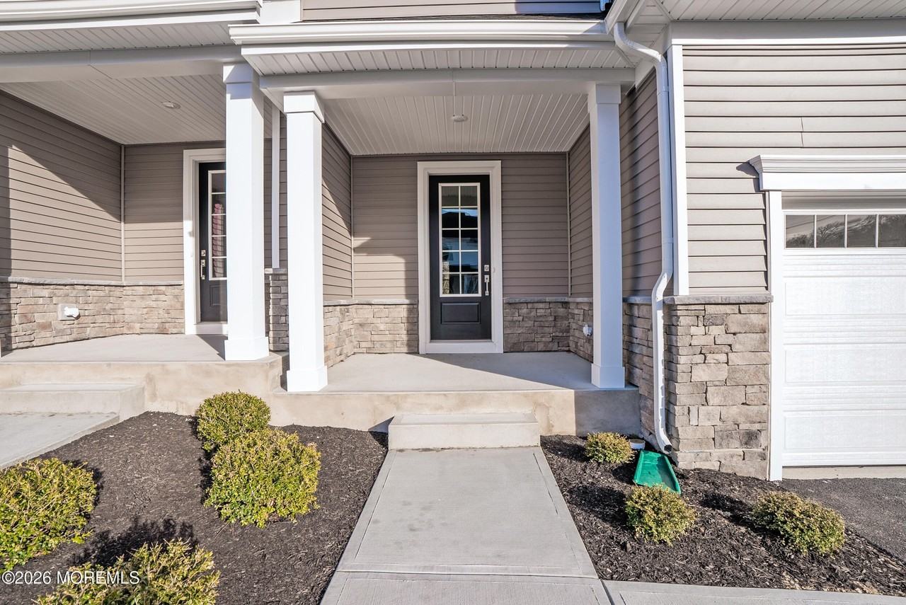 103 Woolley Ct - Photo 2 of 38