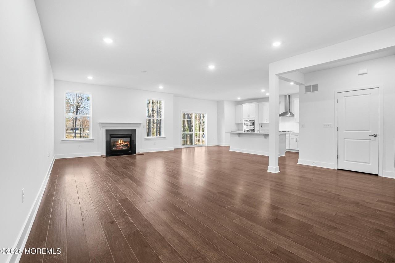 103 Woolley Ct - Photo 5 of 38