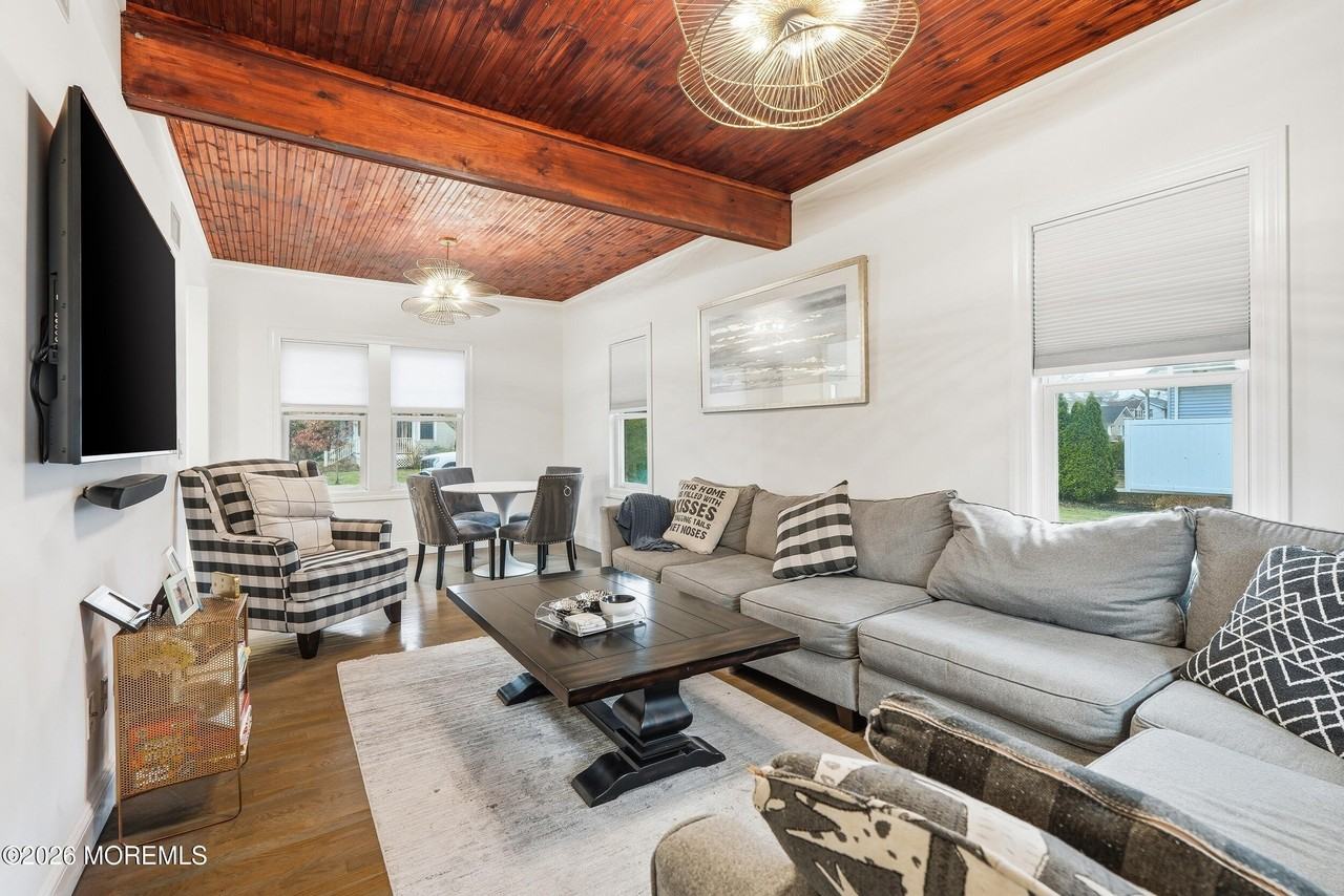 505 Laurel Ave - Photo 7 of 39