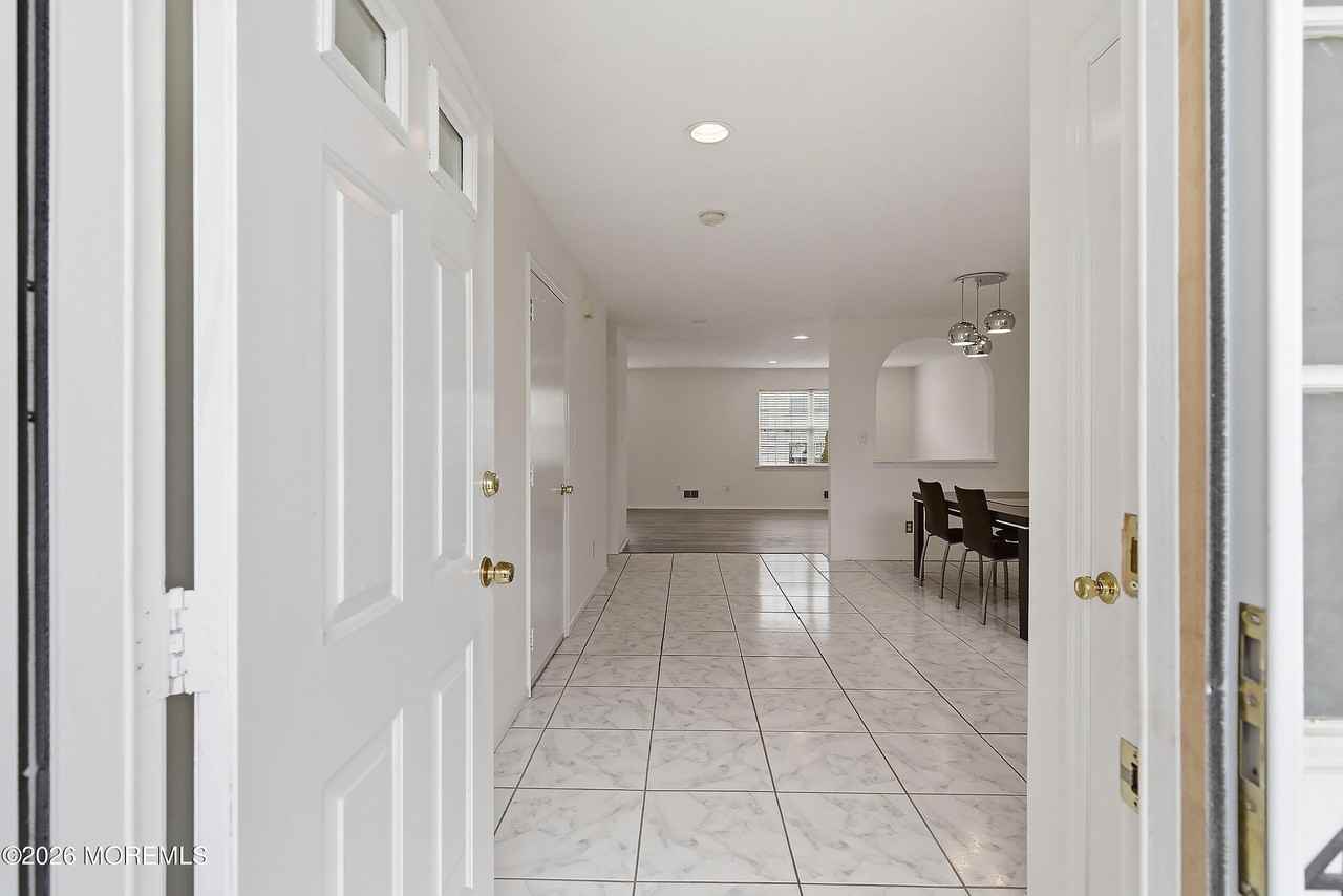 44 Kingfisher Ct - Photo 3 of 30