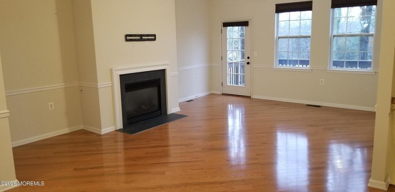 12 Jensen Ct Unit 1782 - Photo 5 of 46