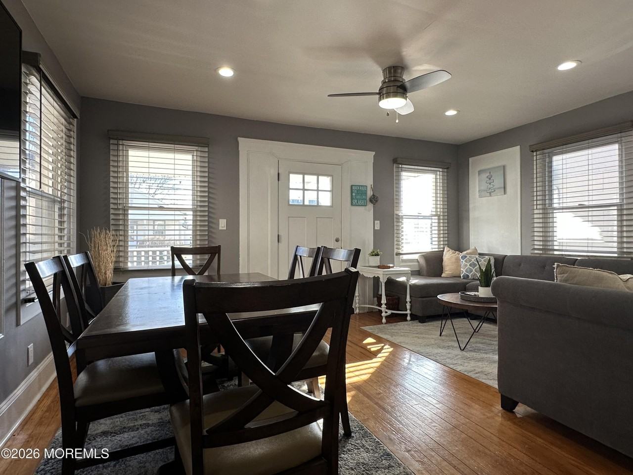 208 15th Ave - Photo 3 of 31