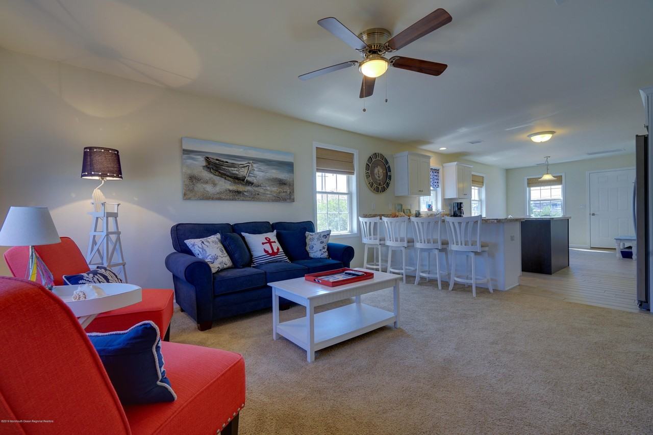 1955 Railway Ave E - Photo 3 of 18