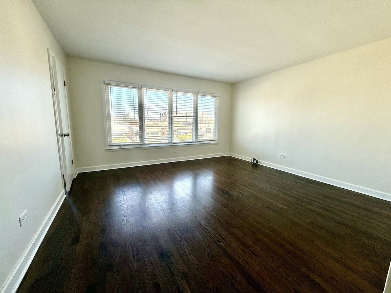 6017 W Montrose Ave Unit 2 - Photo 5 of 11