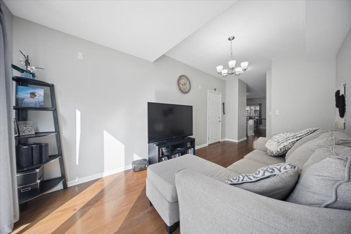 943 W College Pkwy Unit 0 - Photo 4 of 24