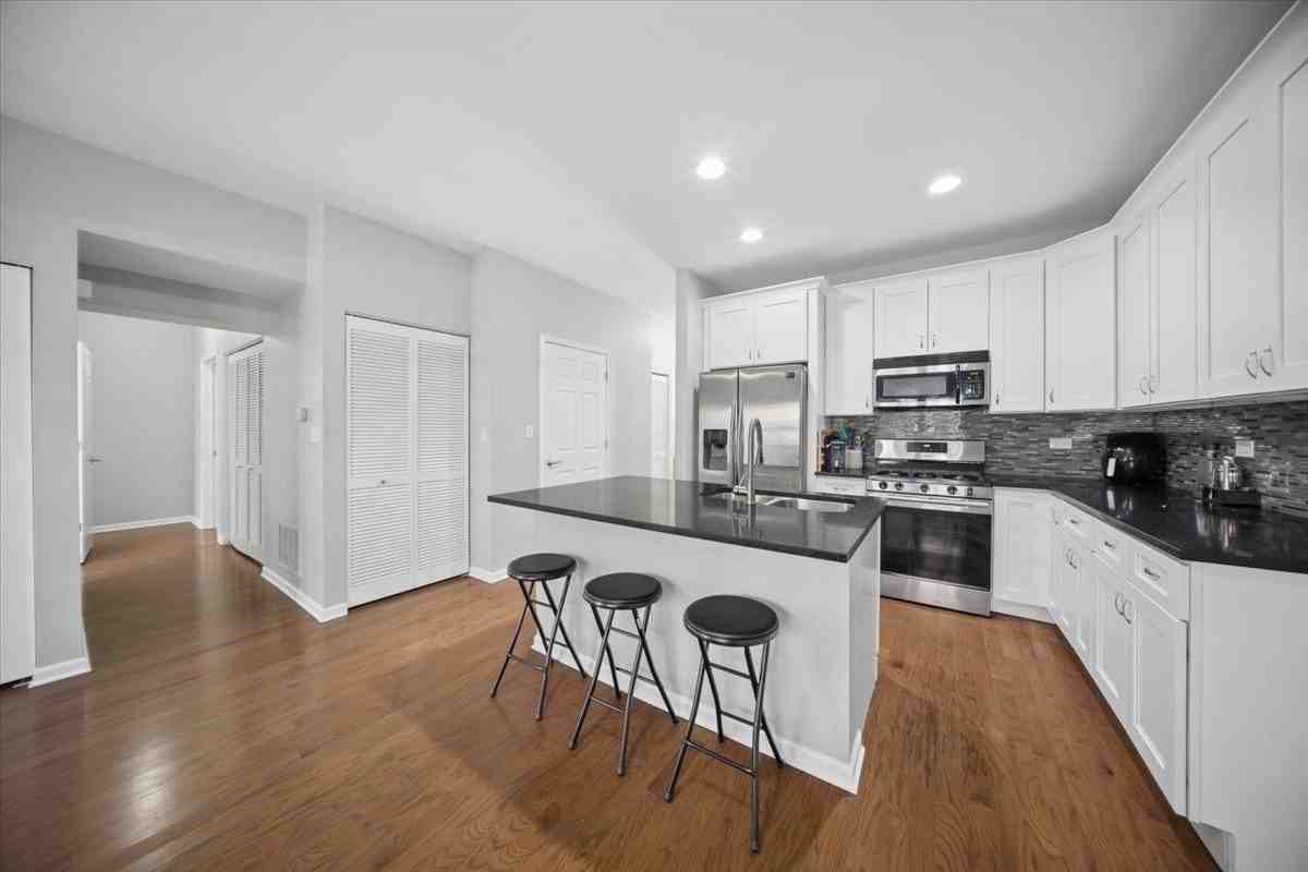 943 W College Pkwy Unit 0 - Photo 7 of 24