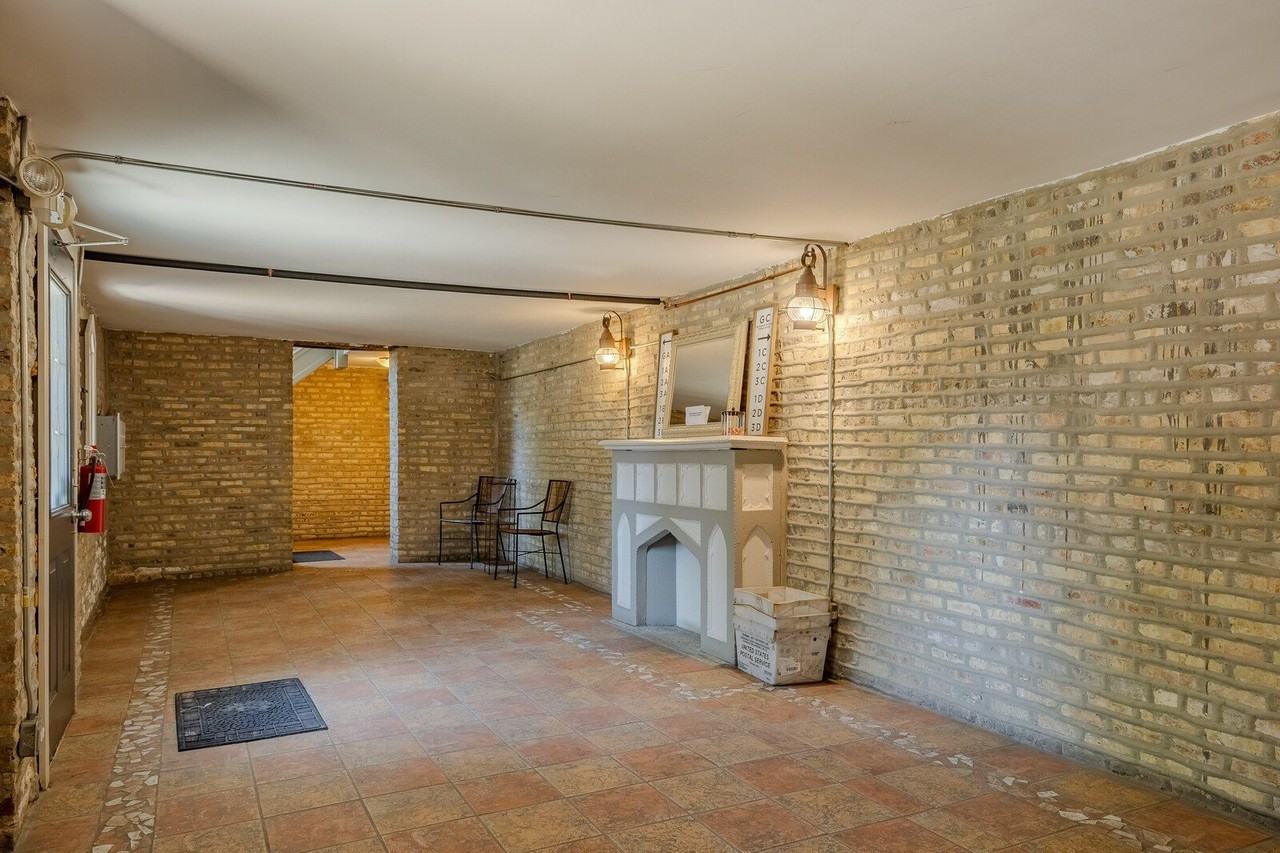 3100 W Addison St Apt 1a - Photo 3 of 29