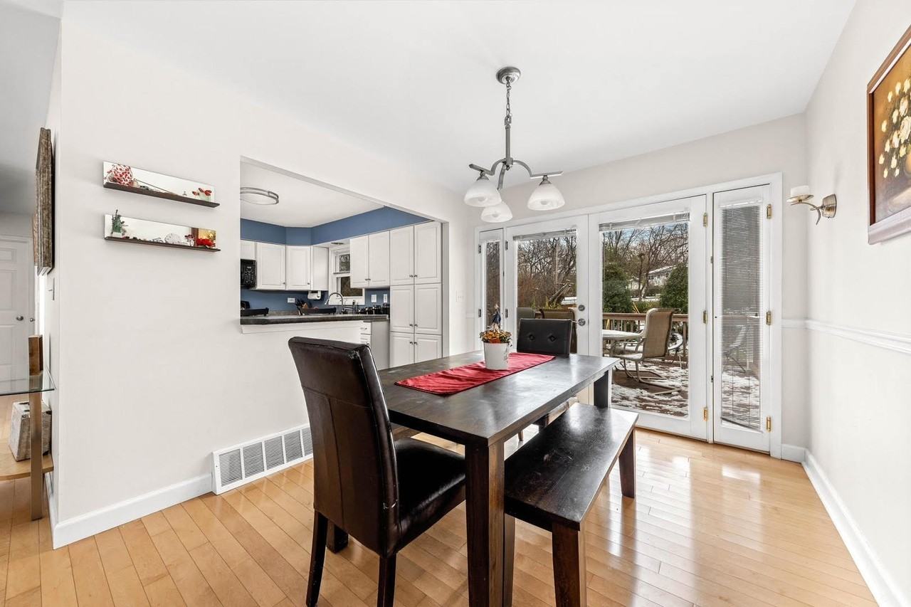 3226 Everglade Ave - Photo 4 of 10