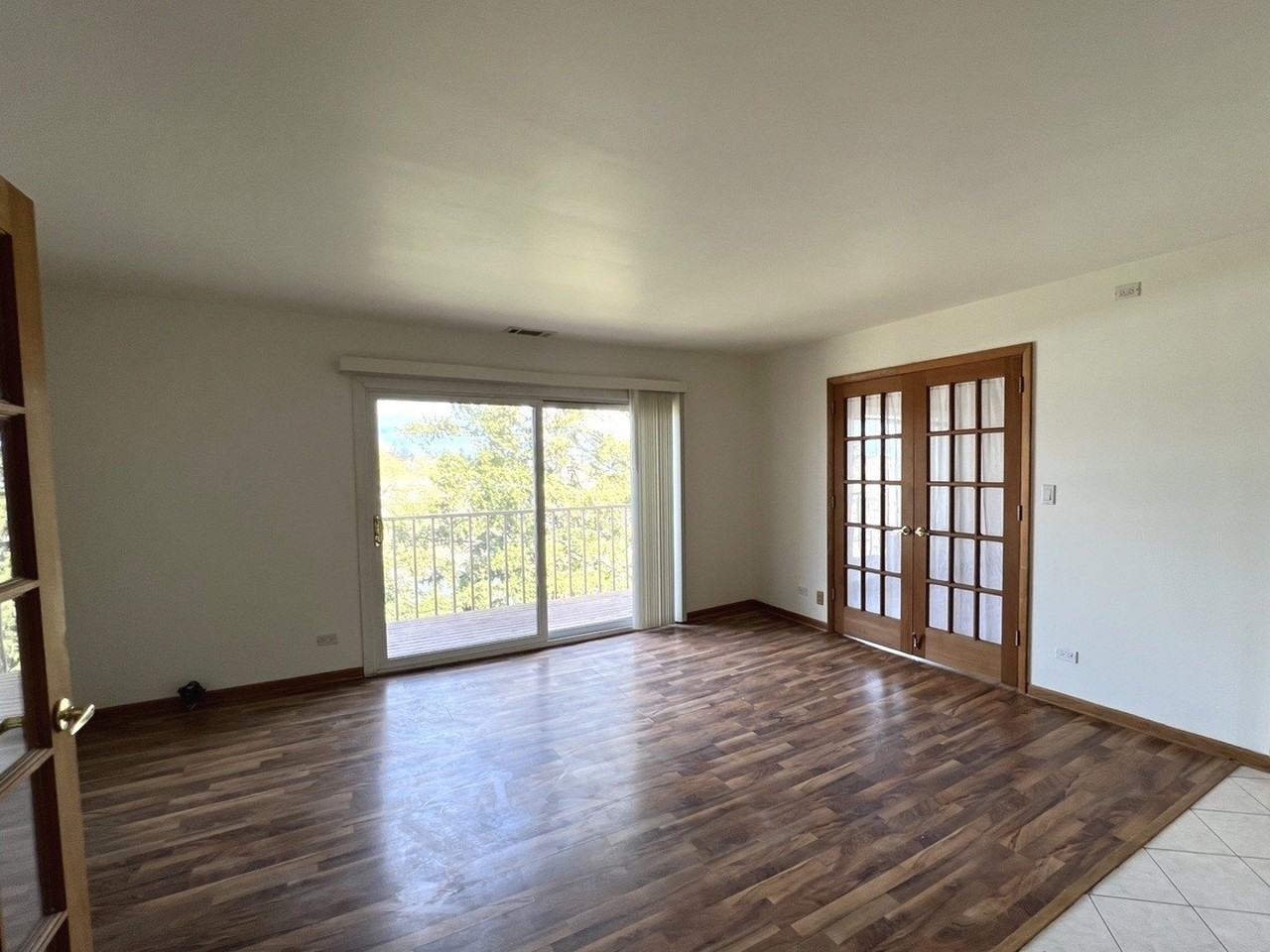 112 Mullingar Ct Apt 3c - Photo 2 of 14