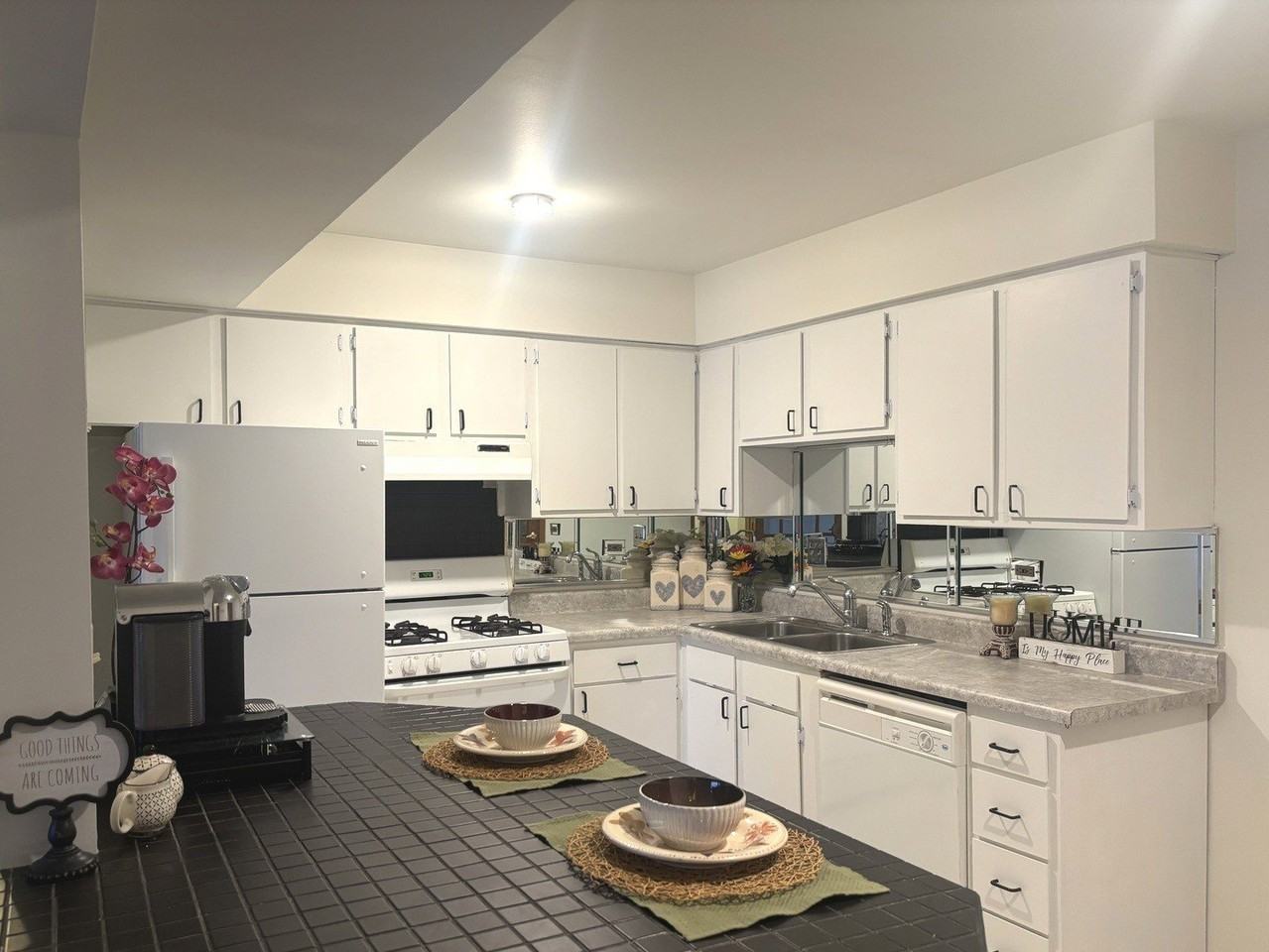 112 Mullingar Ct Apt 3c - Photo 3 of 14