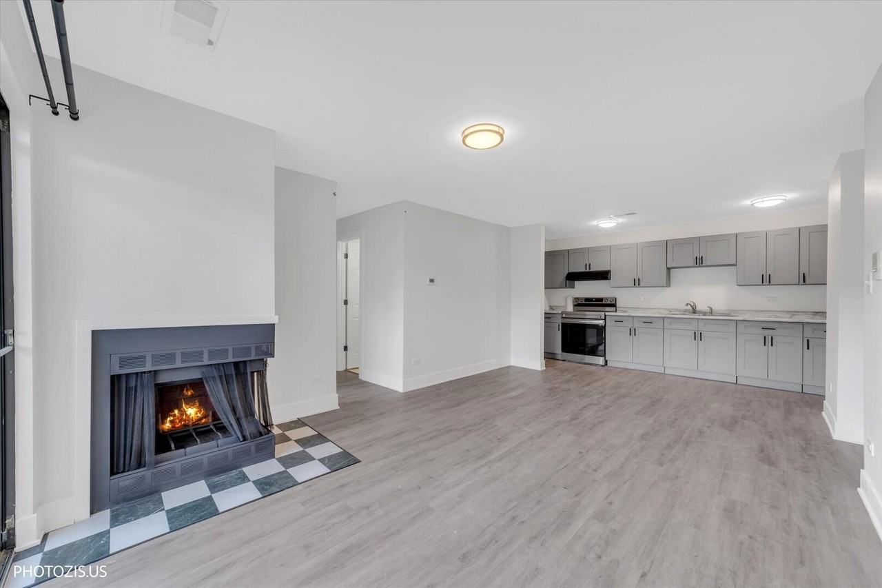 1955 N Hicks Rd Apt 105 - Photo 7 of 25