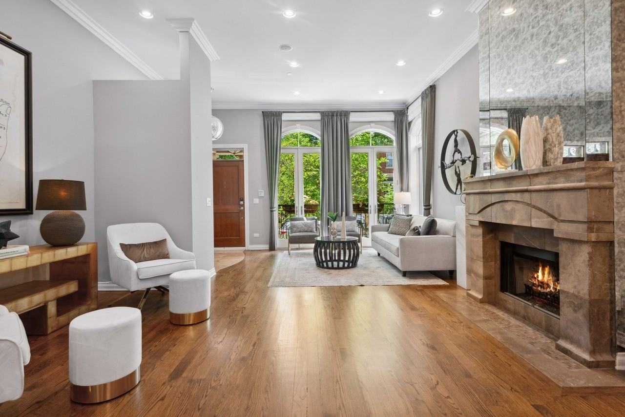 1925 N Bissell St - Photo 6 of 38