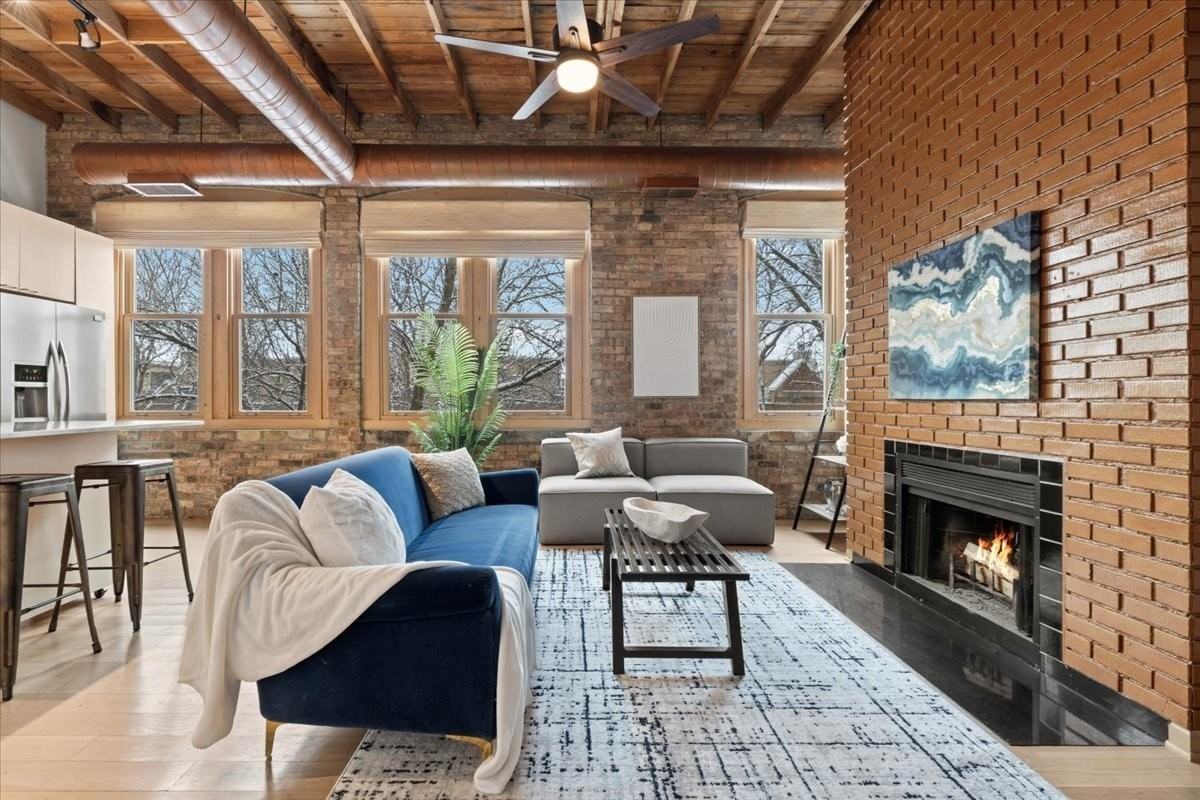 2510 N Wayne Ave Apt 308 - Photo 2 of 19