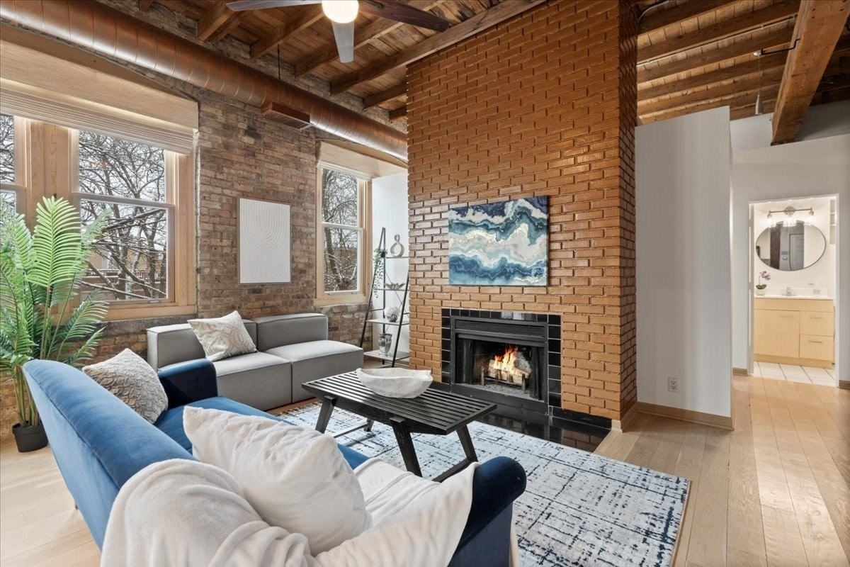 2510 N Wayne Ave Apt 308 - Photo 4 of 19