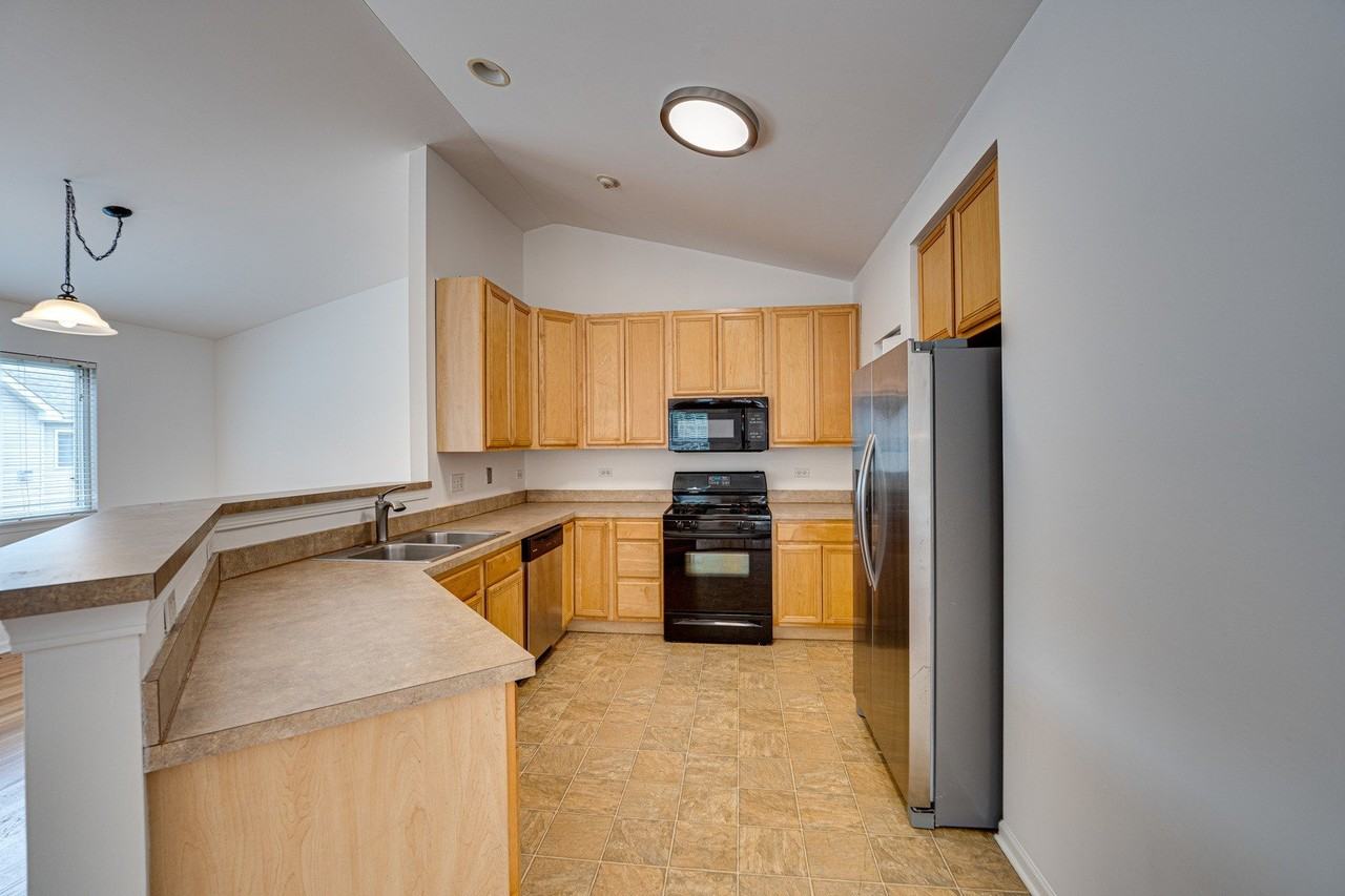 2963 Saganashkee Ln Unit 2963 - Photo 6 of 26