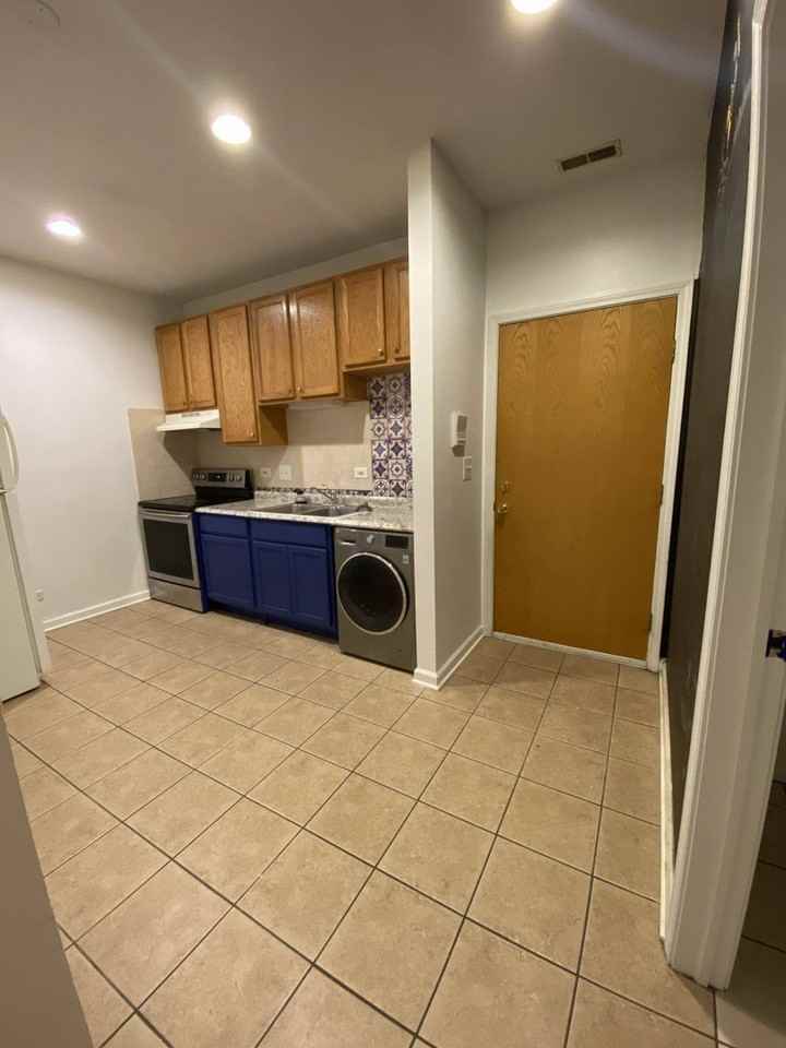 3906 W Belmont Ave Apt 3s - Photo 3 of 17