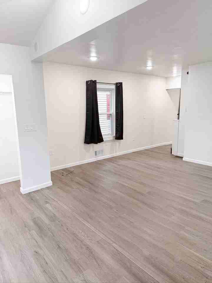 613 Oakland Ave #1 - Photo 3 of 20