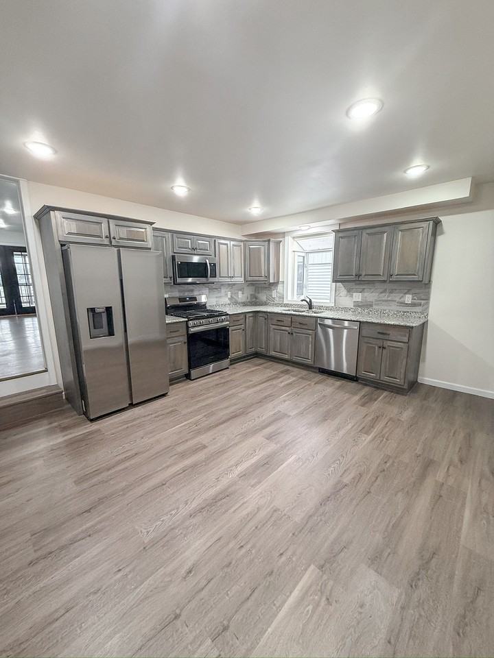 613 Oakland Ave #1 - Photo 4 of 20