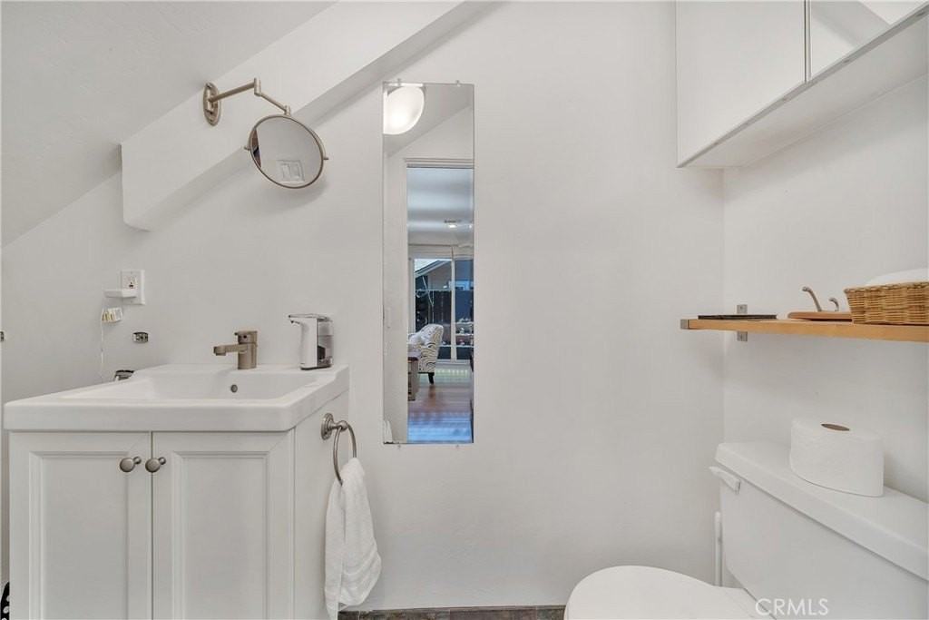 335 Cypress Dr - Photo 4 of 16