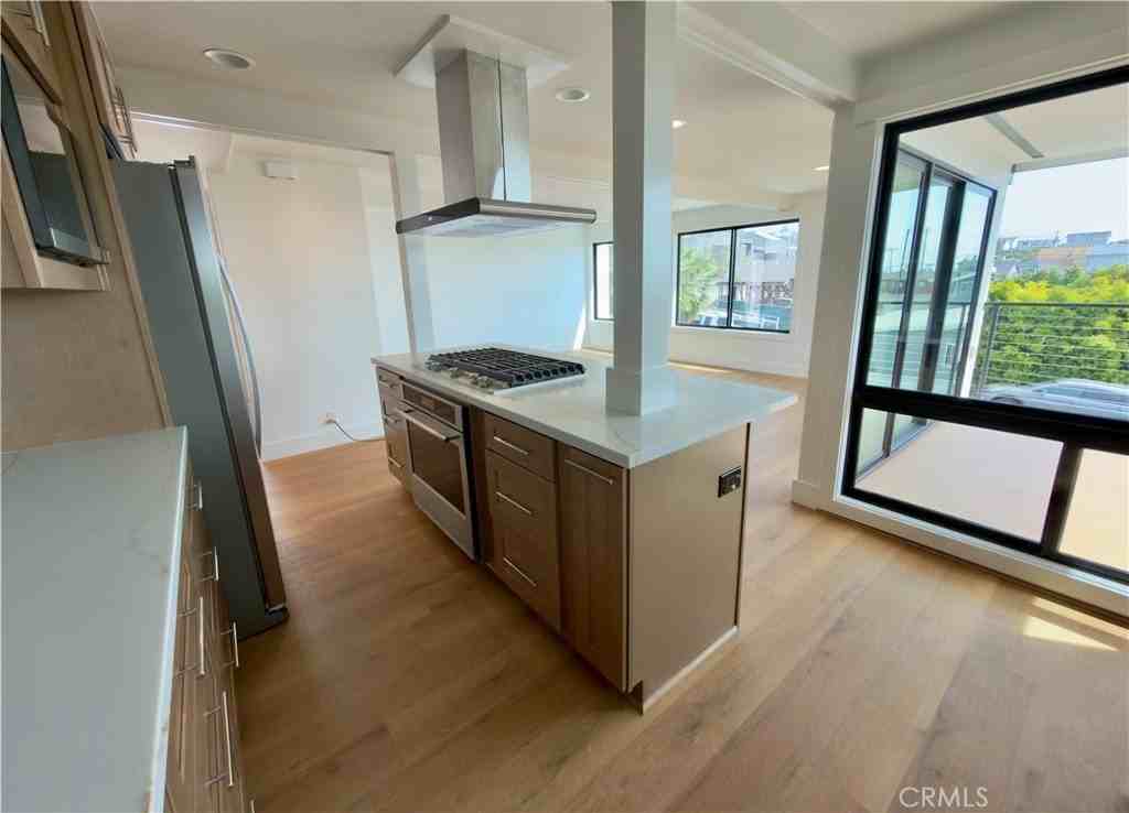 232 Fairview St - Photo 5 of 20