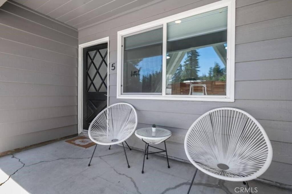 560 Edgemoor Rd #5 - Photo 3 of 10