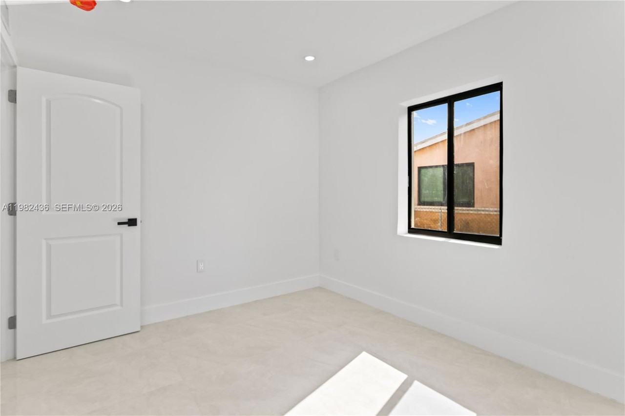 Nw 17th Ct - Photo 6 of 8