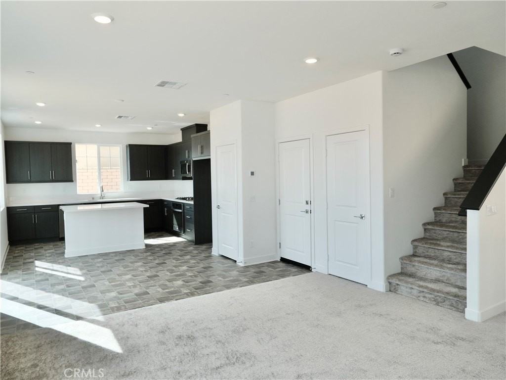 30770 White Pines Dr - Photo 6 of 44