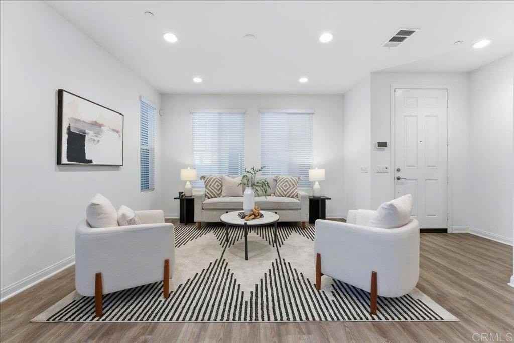 2608 Nanza St - Photo 4 of 46