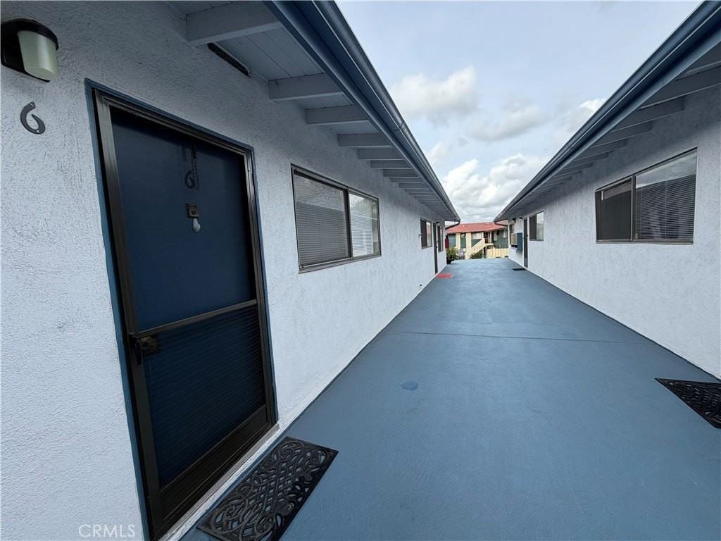 2733 Via Paseo #6 - Photo 3 of 11