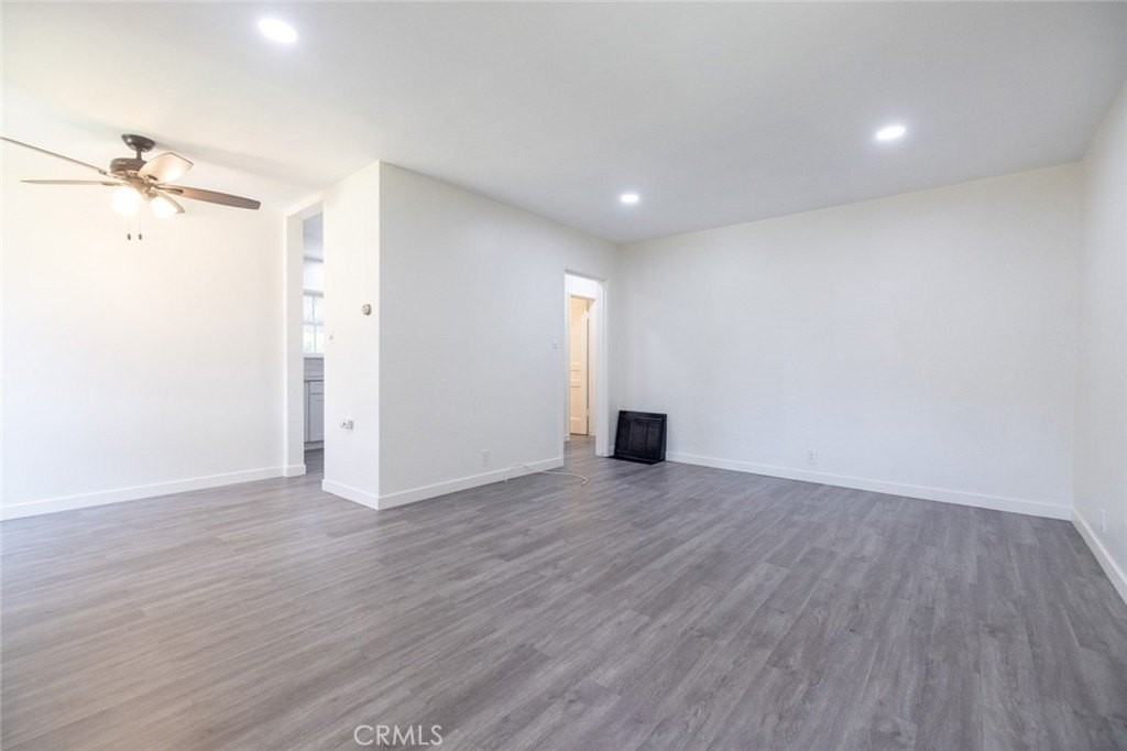 12123 Rose Dr - Photo 3 of 27