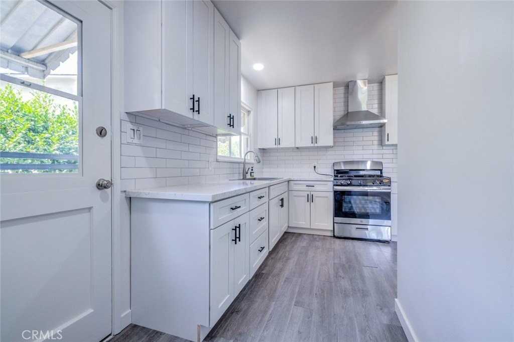 12123 Rose Dr - Photo 7 of 27