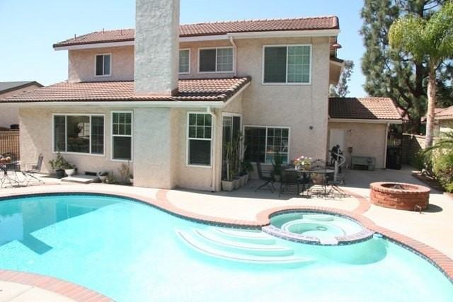 1830 Fairgreen Dr - Photo 2 of 32