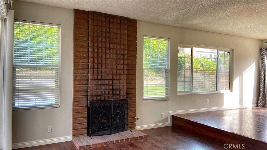 1830 Fairgreen Dr - Photo 5 of 32