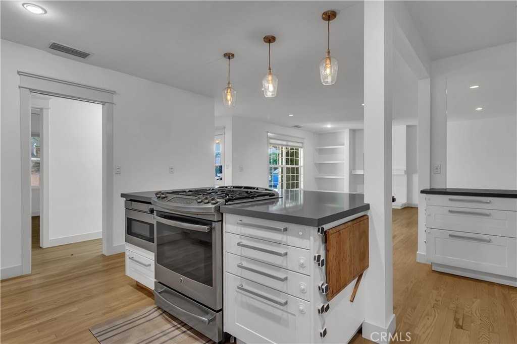 6835 E Parapet St - Photo 6 of 33