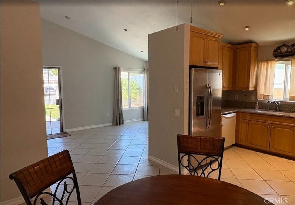 14053 Bluewood Dr - Photo 6 of 21