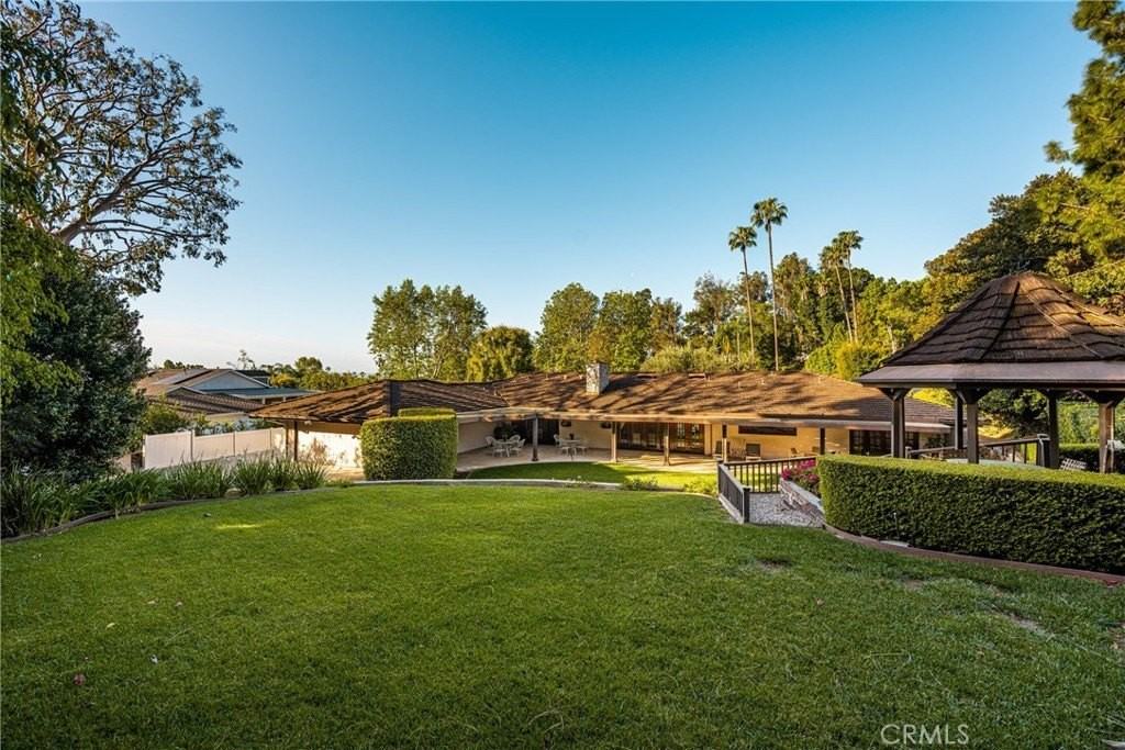 1881 Park Skyline Rd - Photo 2 of 34