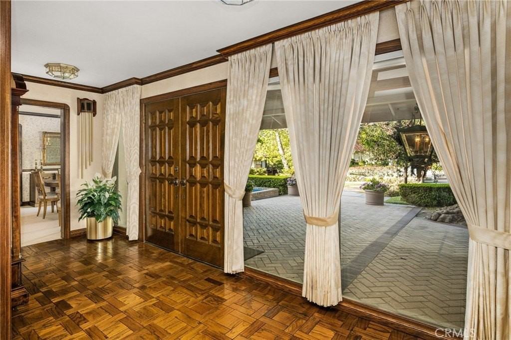 1881 Park Skyline Rd - Photo 7 of 34