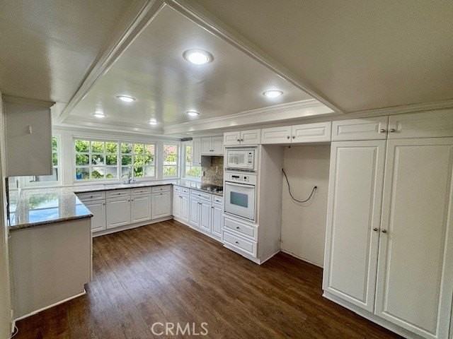 3571 Carnation Cir - Photo 7 of 42