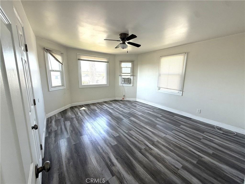 2238 Eastlake Ave #3-4 - Photo 4 of 8