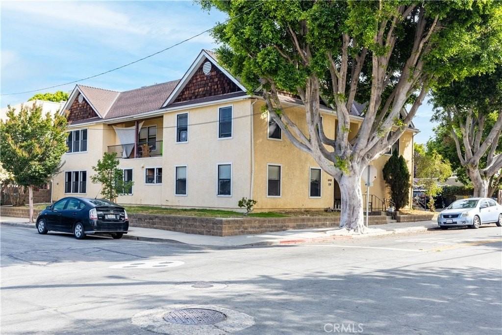 440 Pacific St #A - Photo 2 of 41