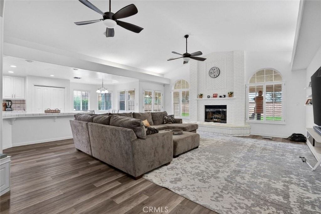 4507 Sealion Ln - Photo 5 of 30