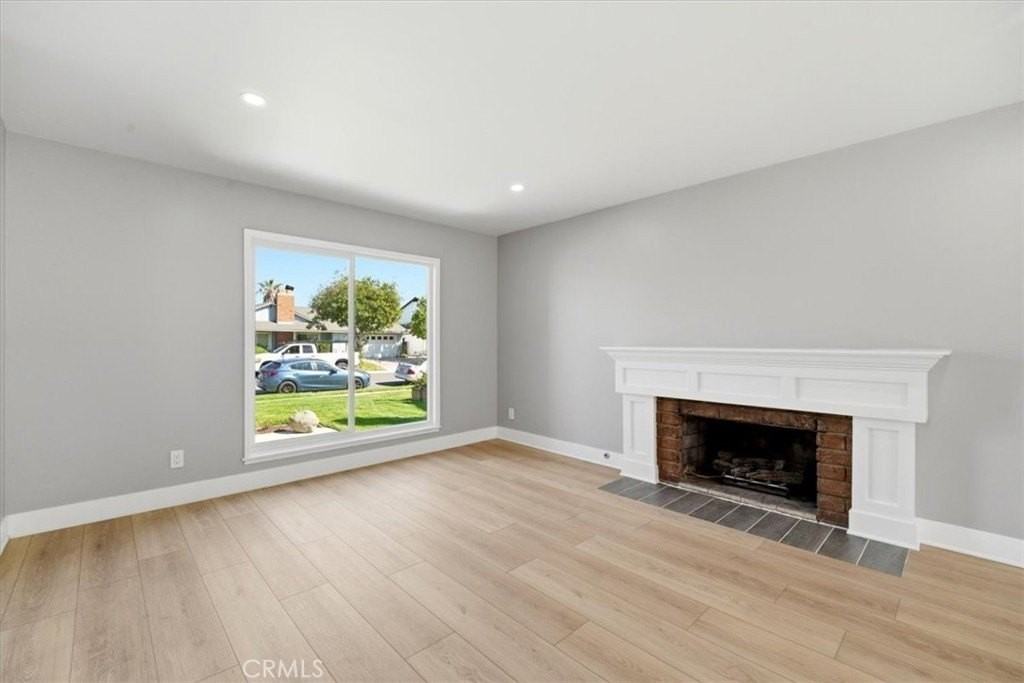 1613 Darcy Ave - Photo 4 of 50