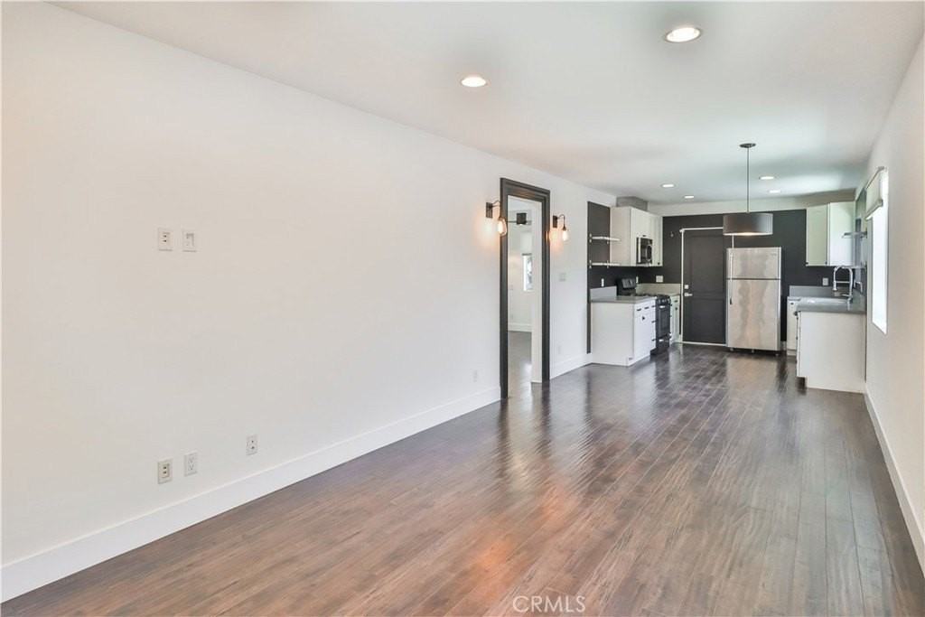 4133 Sunset Dr - Photo 4 of 37