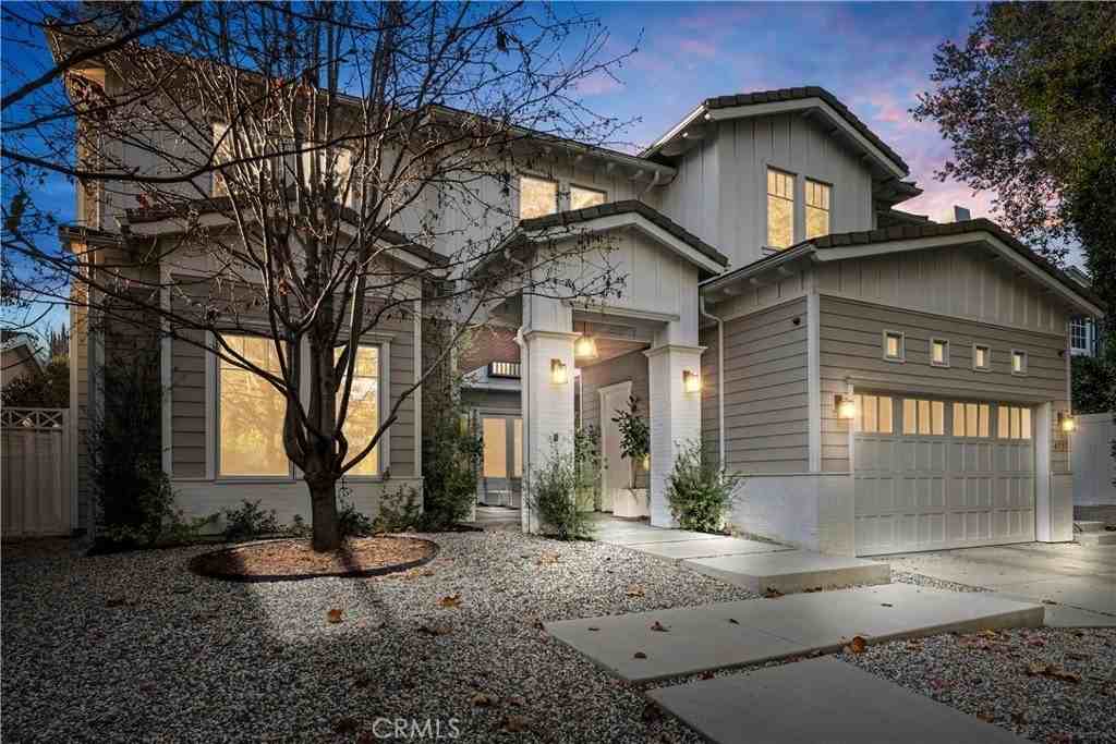 4151 Greenbush Ave - Photo 4 of 46